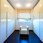 Grande, Modernist Exterior, Fendi Interior, Special House Overlooking Sea Βίλα *