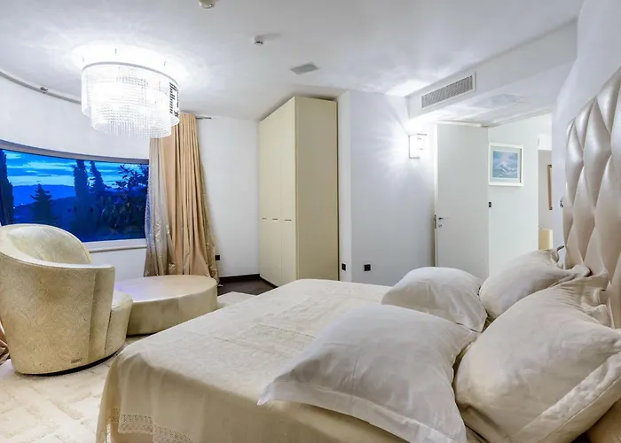 Grande, Modernist Exterior, Fendi Interior, Special House Overlooking Sea * 두브로브니크