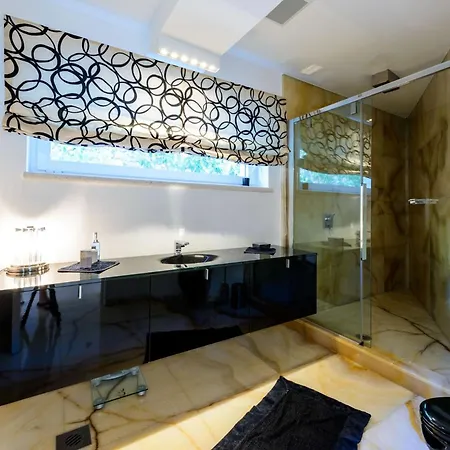Grande, Modernist Exterior, Fendi Interior, Special House Overlooking Sea Villa *